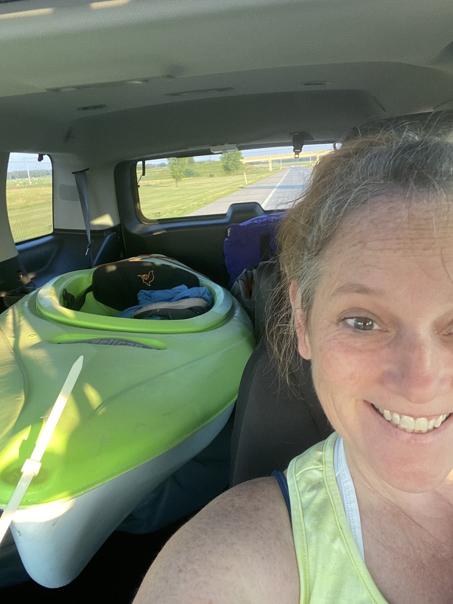 Purple_Pickle's tweet photo. Of course it’s green and glow in the dark paddle. #kayaking #familyfun #fishinglicenseready #sunscreen https://t.co/zErIXBdaOu