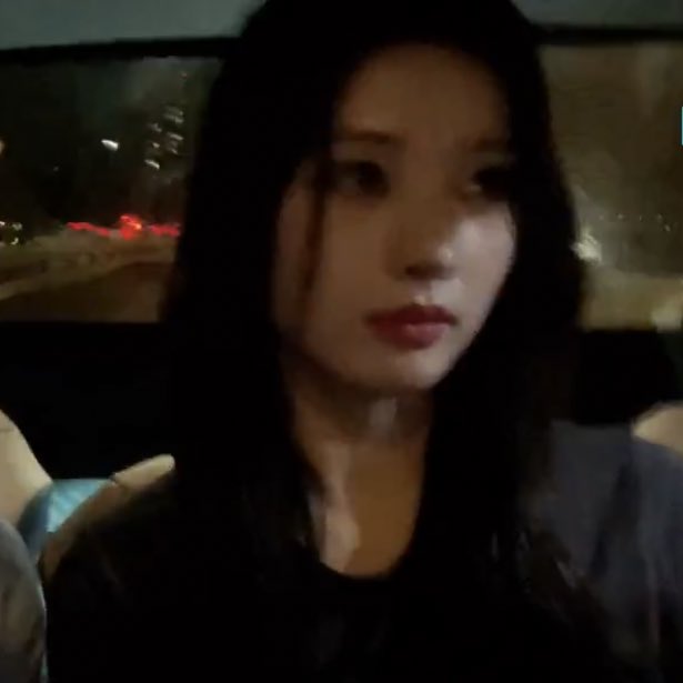 jinniscub's tweet photo. Low quality pics but our marceline is so fine https://t.co/d3VIrRrLqc