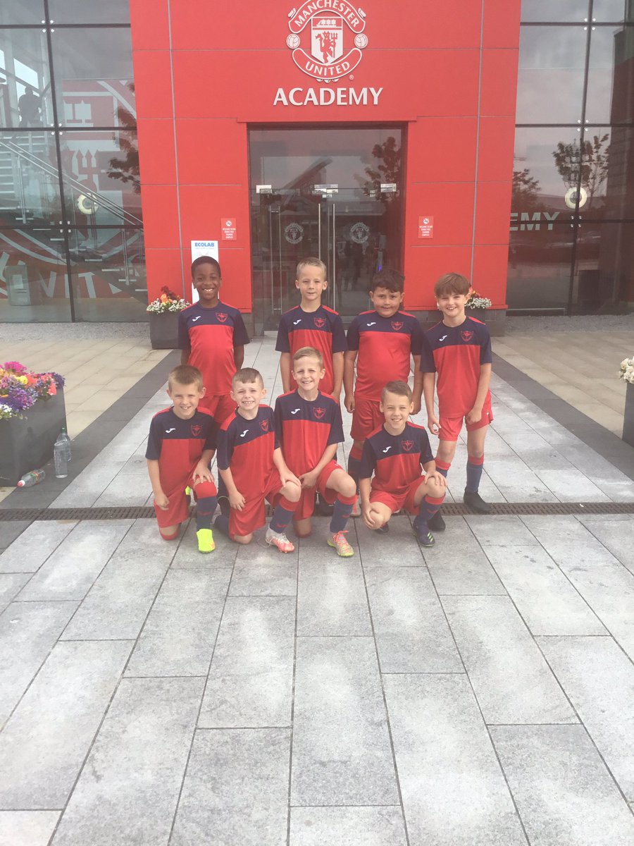 ctkrcps's tweet photo. Fantastic morning with our Year 3 football team at the Manchester United finals. They showed true team work, sportsmanship, so much talent and came away as WINNERS! Unbelievably proud! Miss B 🤩🙌⚽️ https://t.co/njTWUajGN5