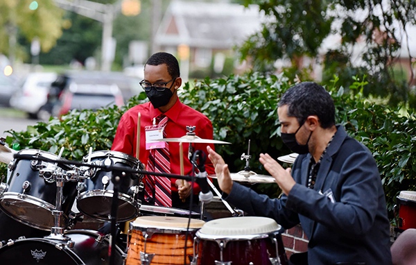 CONGRATULATIONS GRADUATING SENIORS! Isaiah Mullings has studied both the drums AND piano at the Institute. Now he's off to the #UniversityOfTheArts! Good luck, Isaiah! #APlaceToGrow #Classof2022