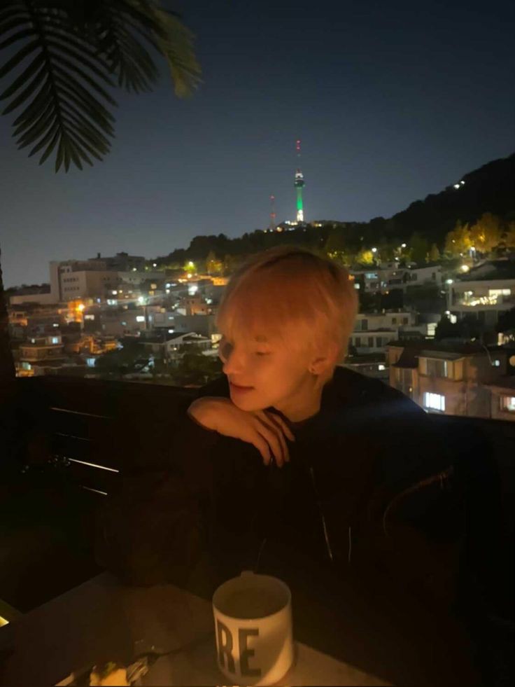 ͏͏͏͏͏͏⠀             

            ༘♡ ayxsend.⠀ - posted an sns post!
           ༄ؘ 8:01 pm — 06 / 24 / 2022
           ⌕ bahay ni @halakinilig
           ⌦·˚꒰hindi pa nakakainom pero kung maka picture 'tong si joa, parang nakainom na ng tatlong bote꒱˚·༄