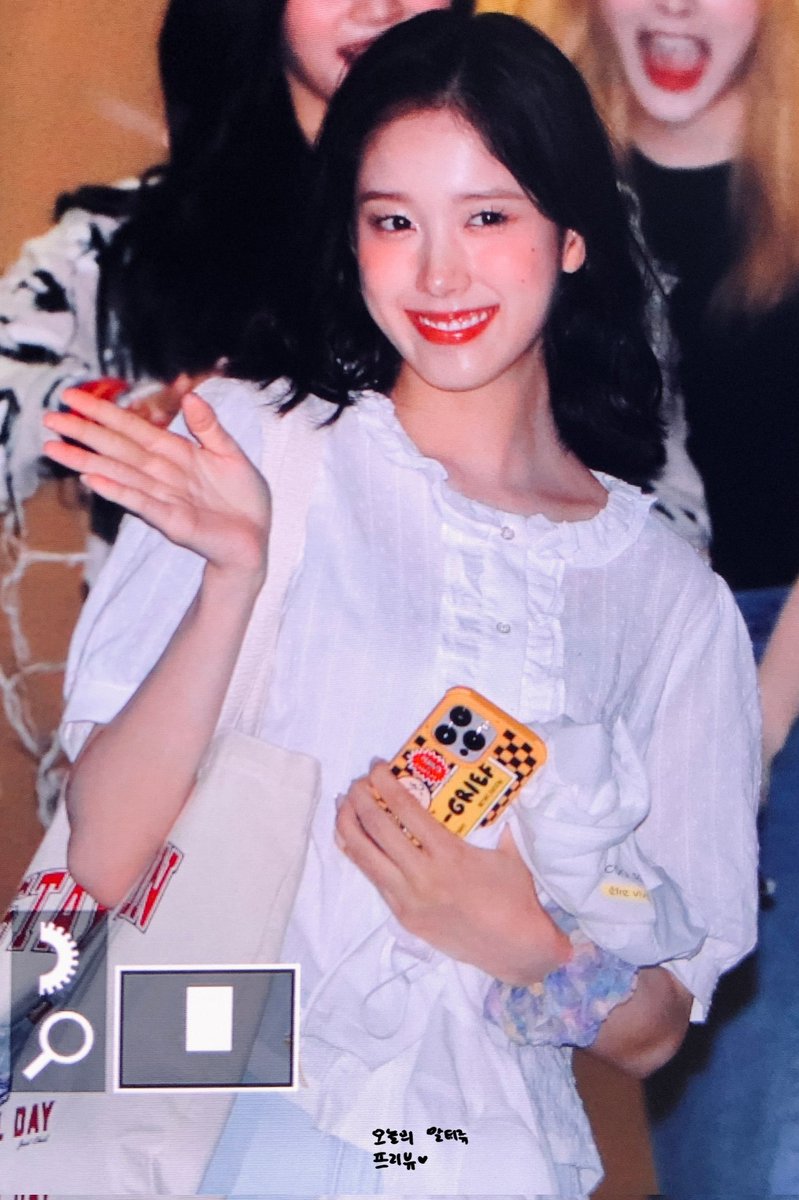 220624 뮤직뱅크

#장예은 #STAYC #스테이씨 #재이 #J #째이째이 <a href="/STAYC_official/">STAYC(스테이씨)</a>