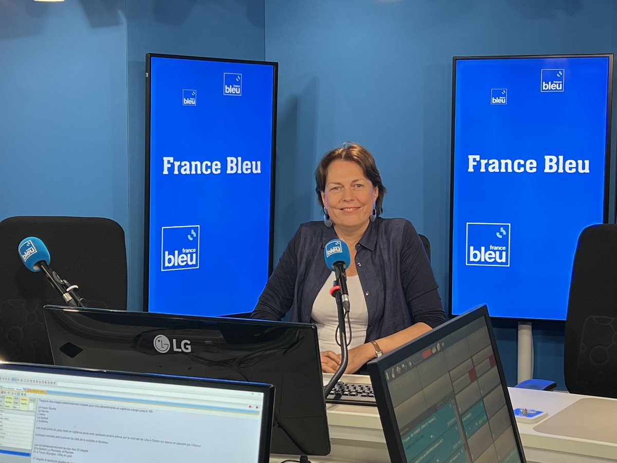 VBedague's tweet image. 🙏 @WendyBouchard @francebleu #MaFrance pour cette ITW croisée avec @LaCravateSolidR et notre collaboratrice engagée dans la @FondationNexity ! Quand une entreprise comme @nexity s’engage, elle peut vraiment faire la différence !