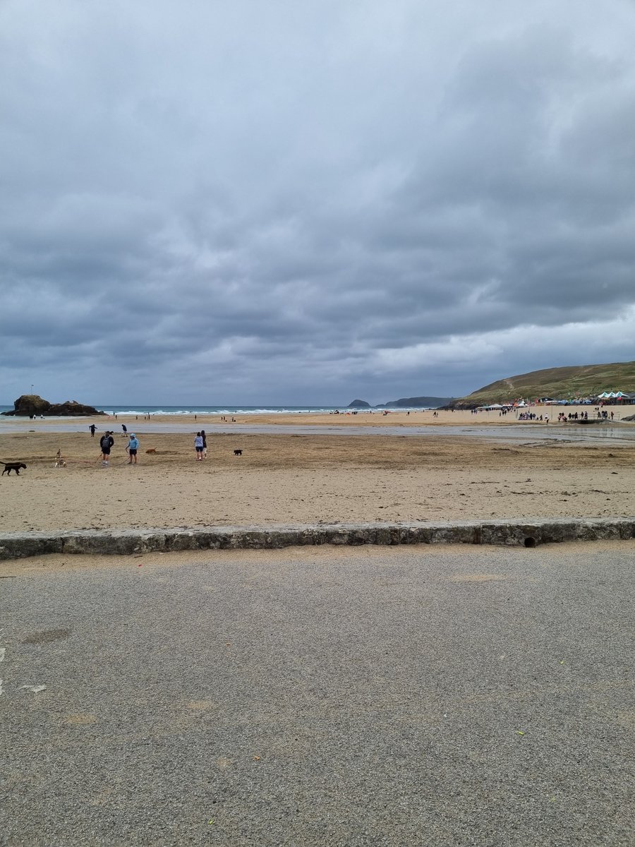 RussHF86's tweet image. London boy in sunny Cornwall for the week! Time to beg for some new mates! #HappyFriday #FollowbackFriday