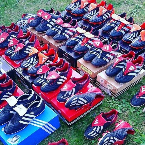 90sfootball's tweet image. Retweet if you've ever owned a pair of these...
