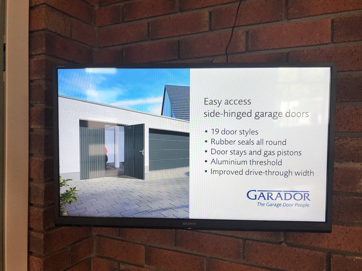 ChamberlainDoo1's tweet photo. Latest addition to our Showroom @garadoruk #Carlton in #ChartwellGreen #garagedoors #sidehinged https://t.co/JuVD3EgCL3