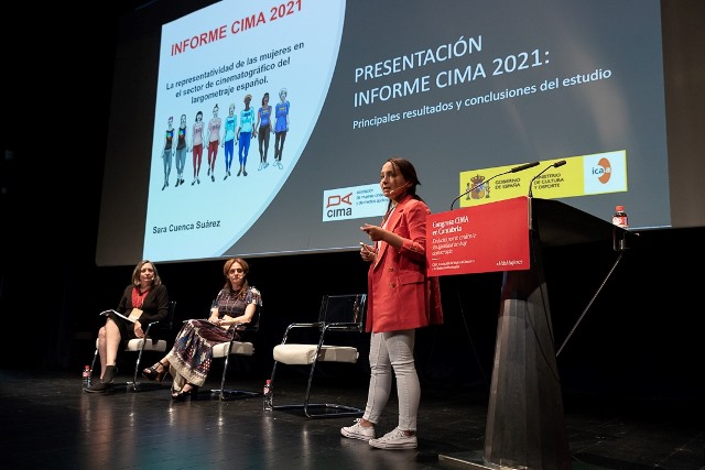 🔴Las mujeres representaron en 2021 el 32% de los profesionales del cine

Presentado el #InformeCIMA 'Las mujeres en el sector audiovisual del largometraje español 2021' en el #CongresoCIMA

🔗 Descubre todas las conclusiones: cimamujerescineastas.es/las-mujeres-re…

#MujeresdelAudiovisualExigen