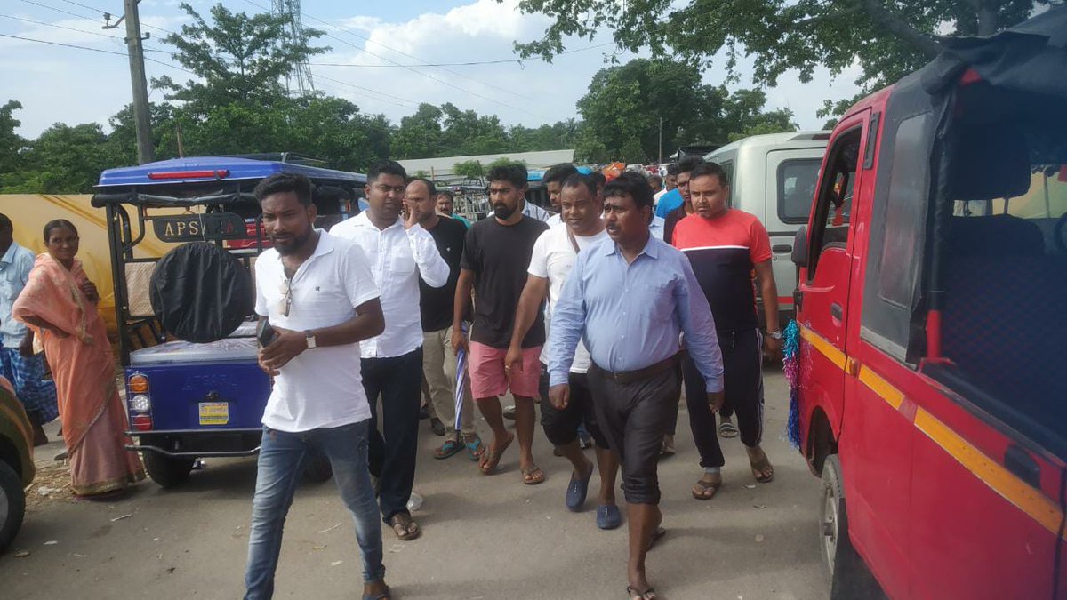 MPAbdulKhaleque's tweet photo. Visiting flood relief camps https://t.co/ZWah4CR0jJ