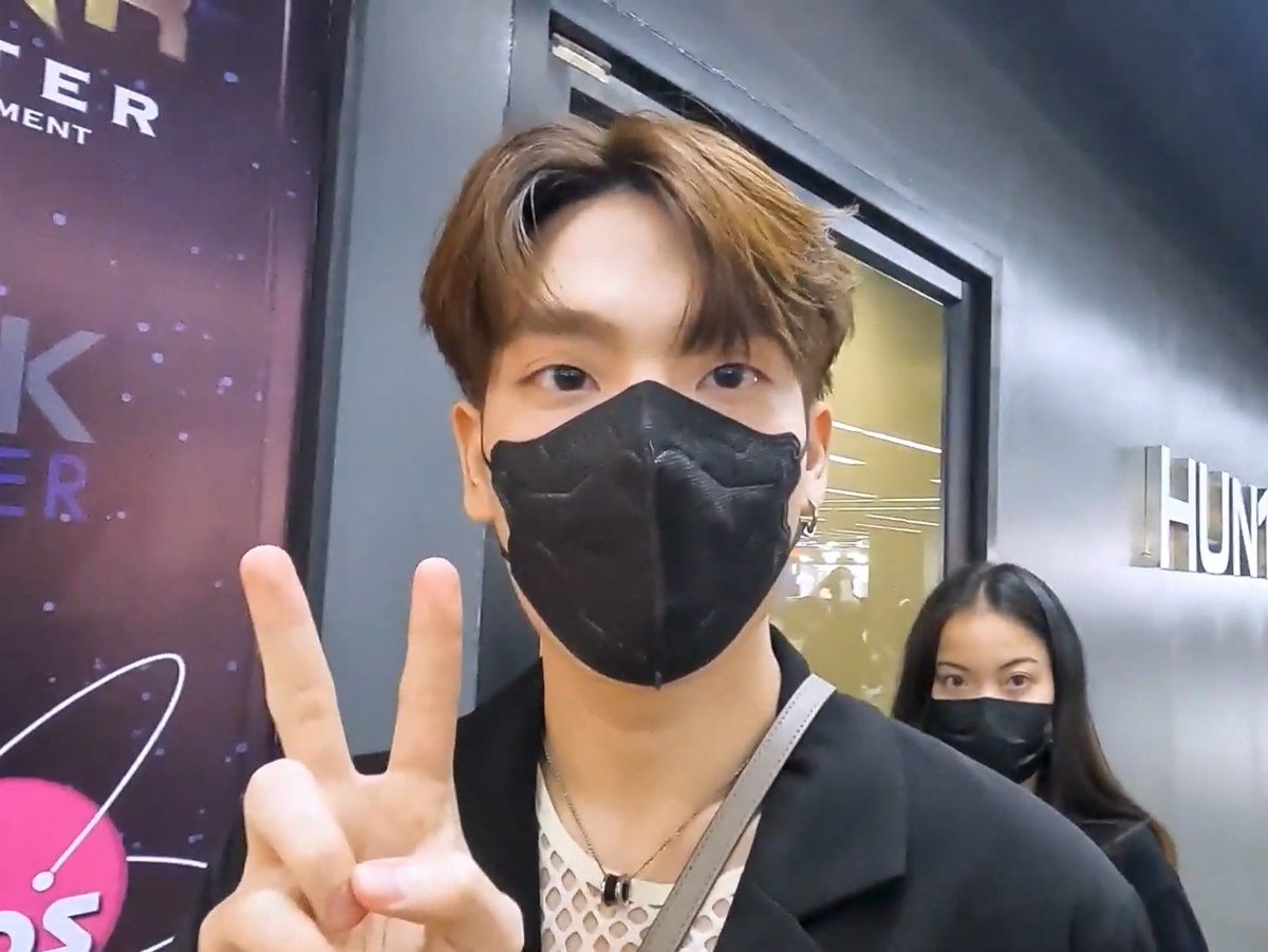 lOveCTRtOo's tweet photo. งื๊ออ~ น่ารักทะลุแมสเลยคร้าฟฟฟ 🥰

#ELEMENTDEBUTSTAGE
#CTRPANUWAT #COPTER https://t.co/Nfjfoaw9TC