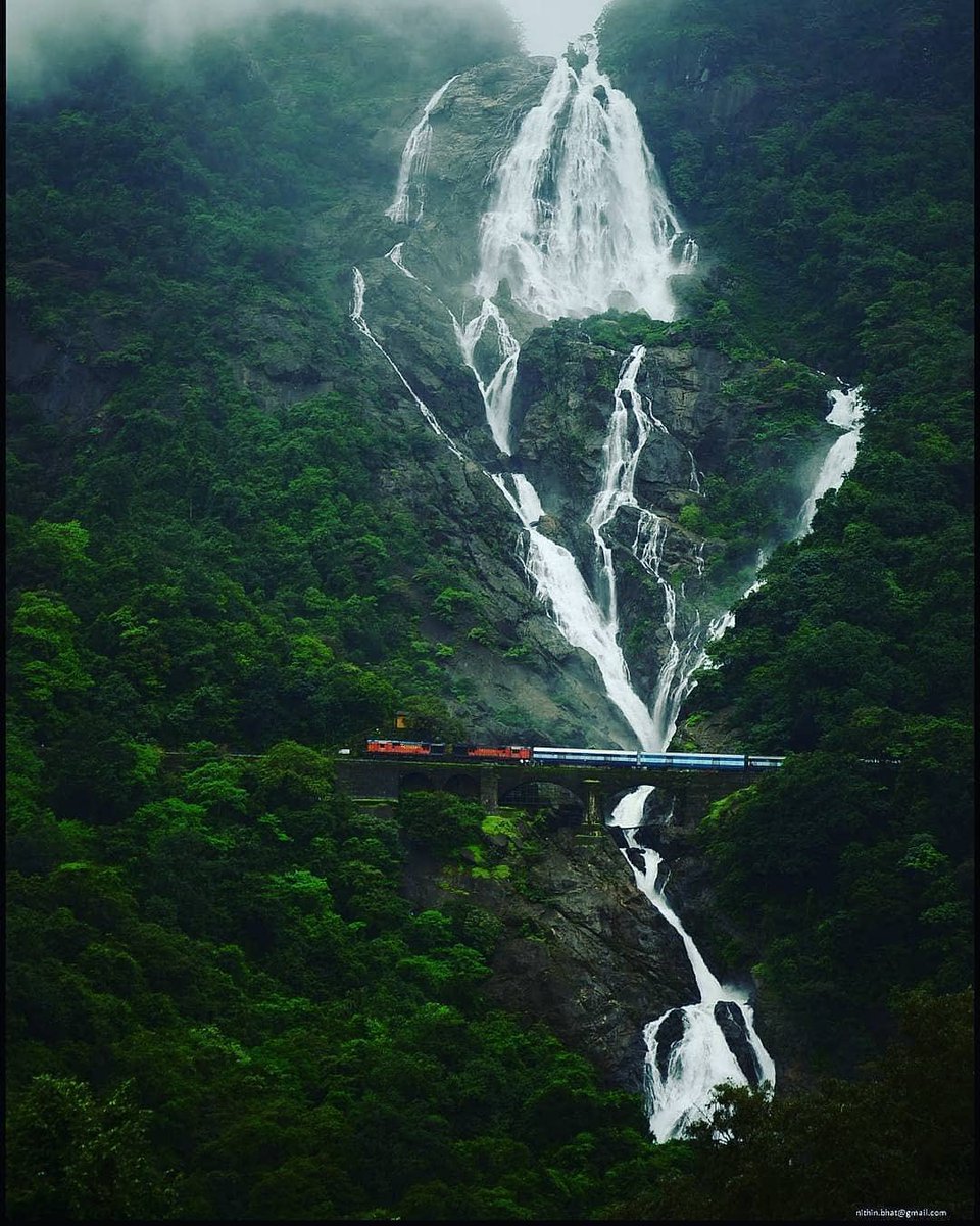 PsychePoetry's tweet image. 10 Spectacular places in BHARAT (INDIA) everyone must visit.

1. Dudhsagar Falls, Goa