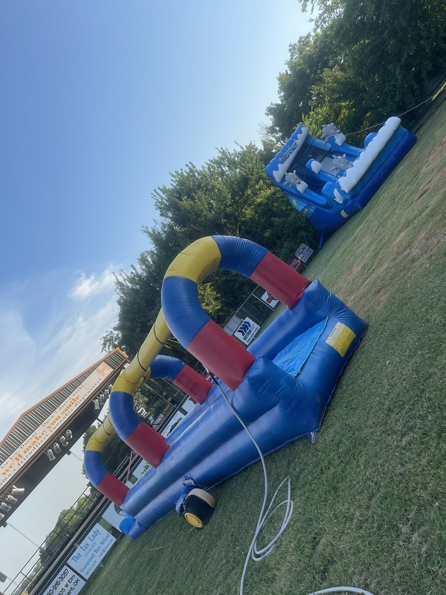 Bring your Swimsuits to the Pop Punk Beach Party tonight! We have a Water Slide and a Slip N Slide! Outdoor Bar is open too!!!
<a href="/vanfullofnuns/">Van Full of Nuns</a> 
@housepartiestx