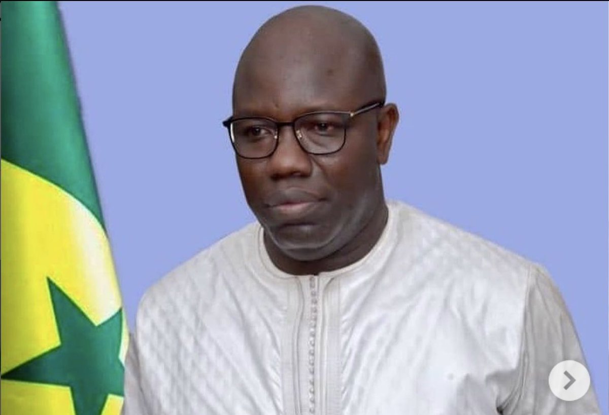 BirahimeSeck's tweet image. Le Maire, Ahmed AIDARA devrait porter plainte  contre toutes les personnes impliquées dans son arrestation , pour voie de fait. 
Son mandat de dépôt est  injuste et le renvoi de son procès  cruel. La réforme de la justice est une priorité suprême @Macky_Sall