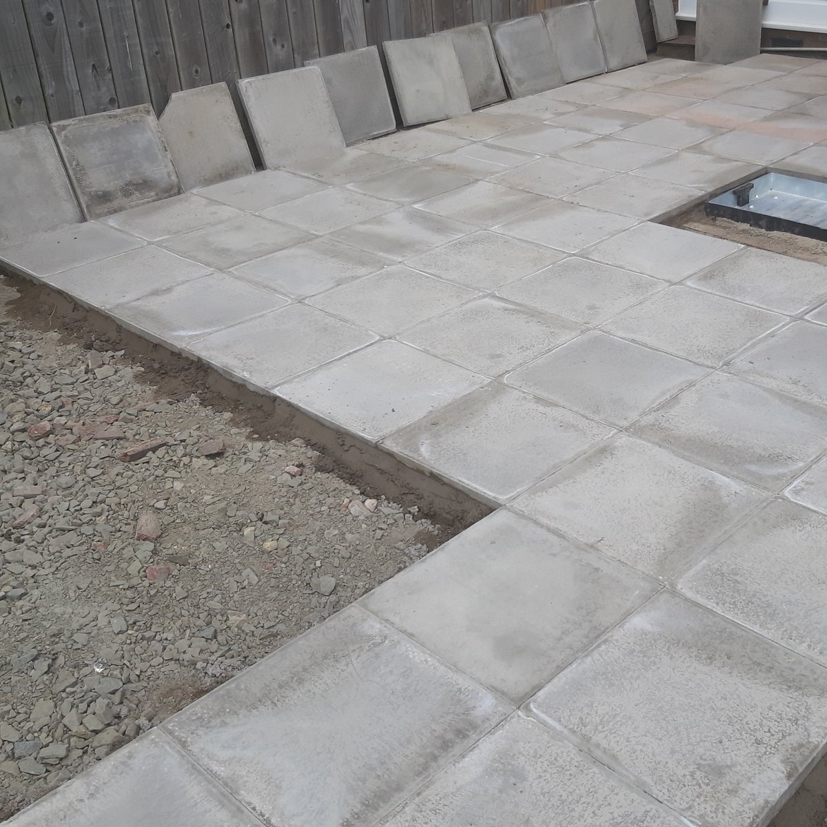 Ext_maintenance's tweet image. 450 x 450 concrete slabs. #paving #landscape #Hardwork #NorthEast