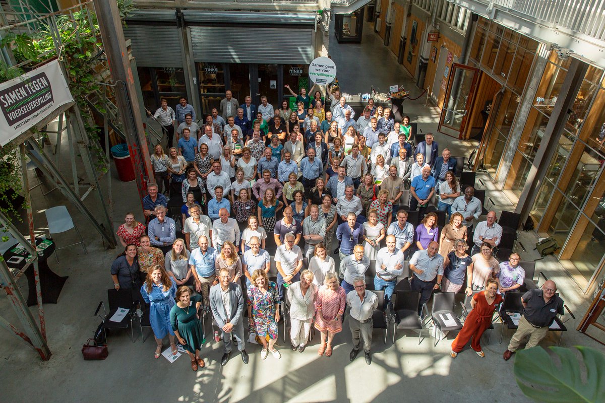 stvv_nl's tweet photo. We genieten nog na van een topdag gister, ons Stakeholder Event. Mooi om te zien hoe de verspillingsvrije beweging bruist. Bijzondere dank aan Eric Corton, alle sprekers en leveranciers van de circulaire hapjes/drankjes! https://t.co/Tg2ElIQpRg