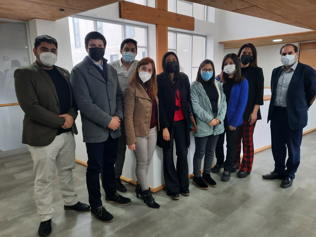 DIRITT_UCTemuco's tweet photo. Hoy, continuaremos con la jornada de la construcción del modelo de gestión i+e con la @UANDES_Innova 

#SomosUCT #Diritt #Innovación #Trabajoenequipo https://t.co/HM4ifp8Sf9