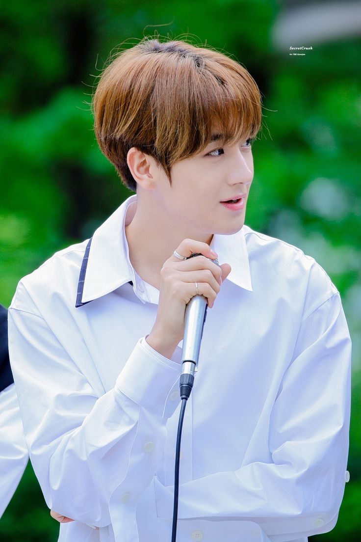 <a href="/gfahyeon/">Gahyeonie. 🦊</a> But enjoy while it last, shall we? Kayaknya baru kemaren gue keverif cyfle, sekarang udah mau say goodbye aja. Kenangan apa nih yang paling kalian inget selama bareng Gemami? Gue dan Cyfilians lain pastinya seneng banget bisa jadi bagian dari keluarga cyfleail.