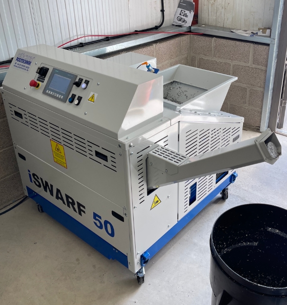 Innovative portable new #swarfcompactor for #benchdogs as a centralised #swarfprocessing unit for x7 machining centres. Compact footprint, can also be moved to sit underneath a machine to collect &amp; process swarf at source #swarfbriquetting #ukmfg tinyurl.com/5fu3z4kw