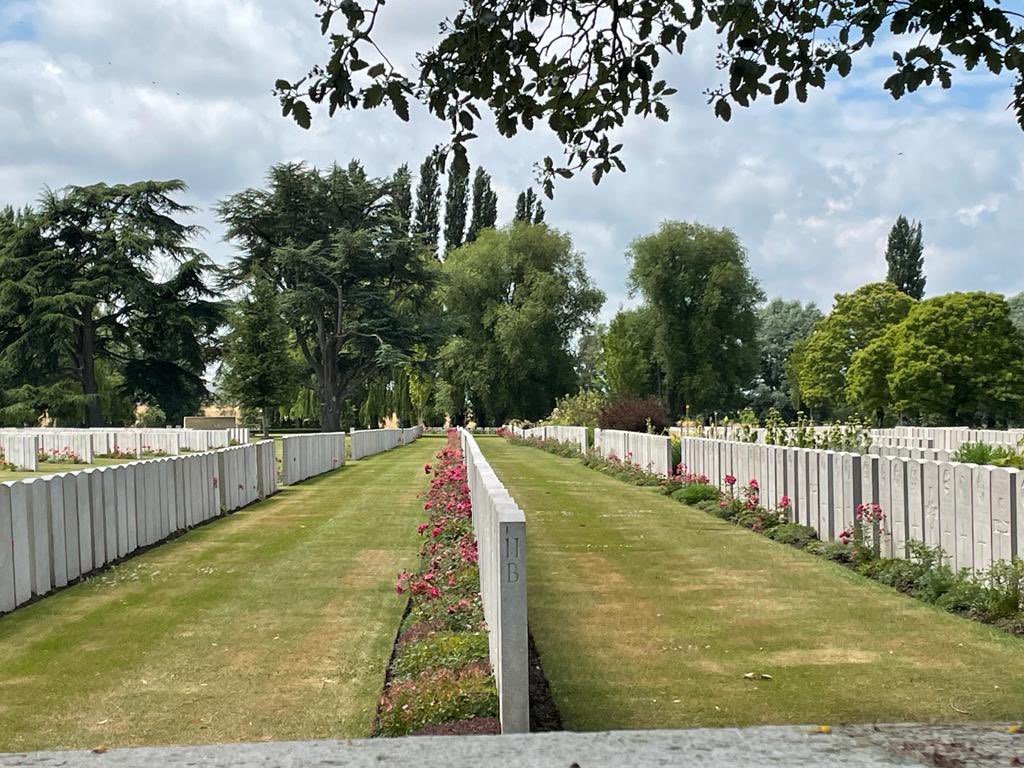 brixhamcollege's tweet photo. @brixhamcollege first stop on the battlefields trip https://t.co/WbCXWNv0Ob