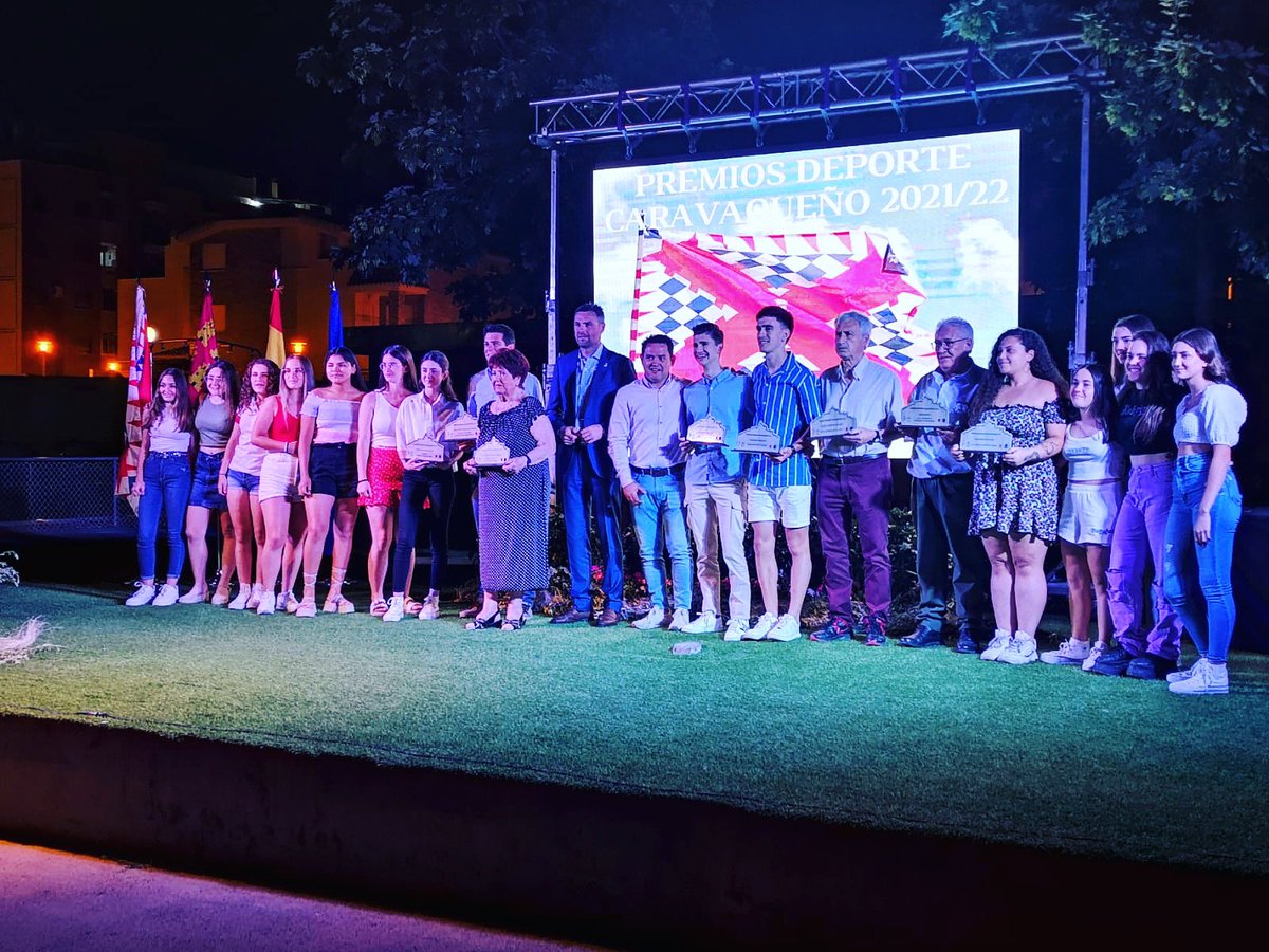 DeporteCaravaca's tweet photo. !! GRACIAS !! 🥰

Por vuestro esfuerzo, sacrificio e ilusión. 
Esperamos que anoche os devolviéramos, aunque fuera solo un poquito, de todo eso que habéis derrochado en la temporada deportiva 2021/22. 
ANOCHE, nos volvisteis A HACER FELICES 😘

!! FELIZ VERANO A TODAS/OS !! https://t.co/LuTEcBf3Pv