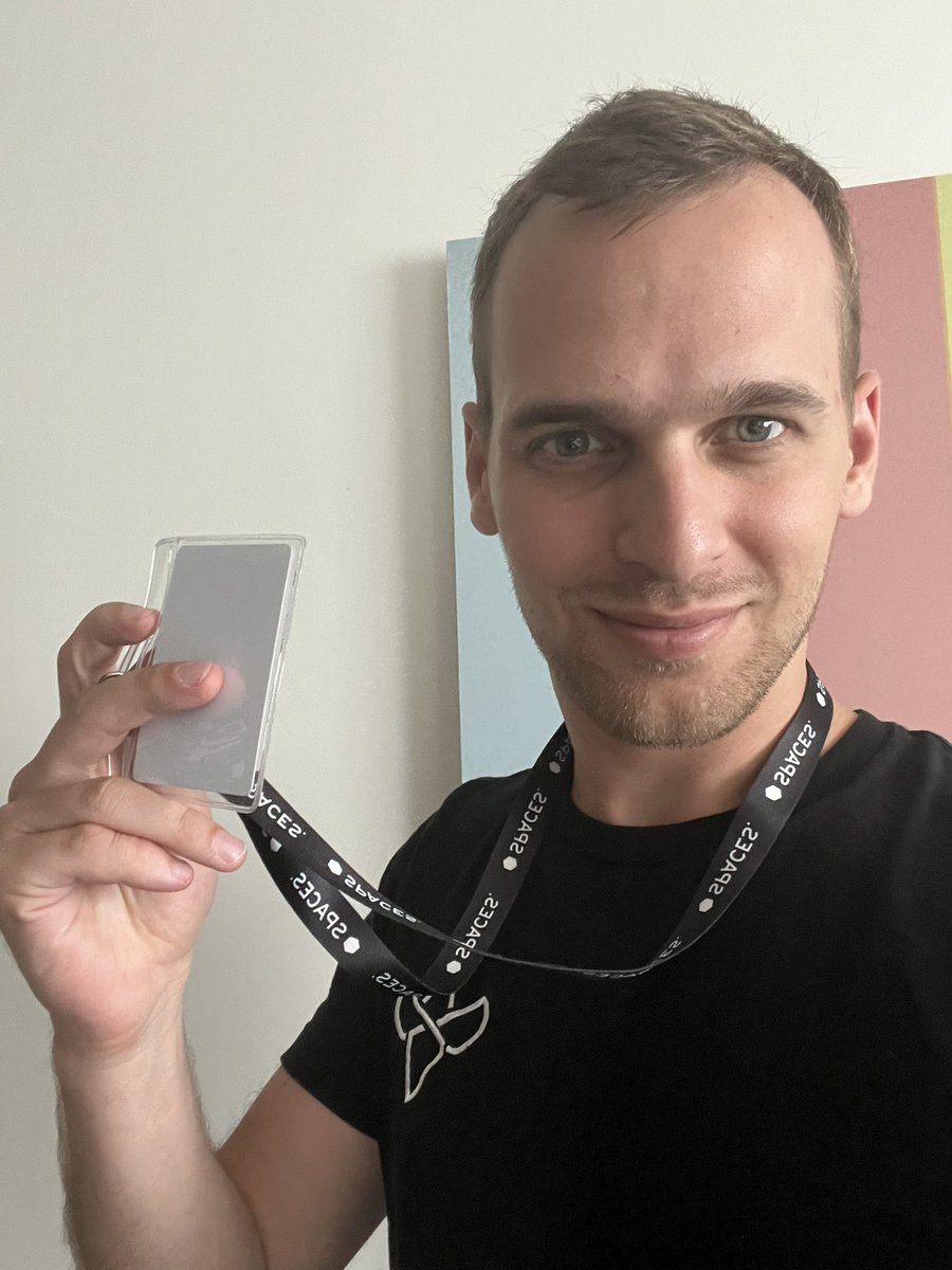 Something I will never understand: why do people associate lanyards with authority? It’s just a strap around your neck - yet it opens so many doors! 🤯 #SocialEngineering #HackingPeople