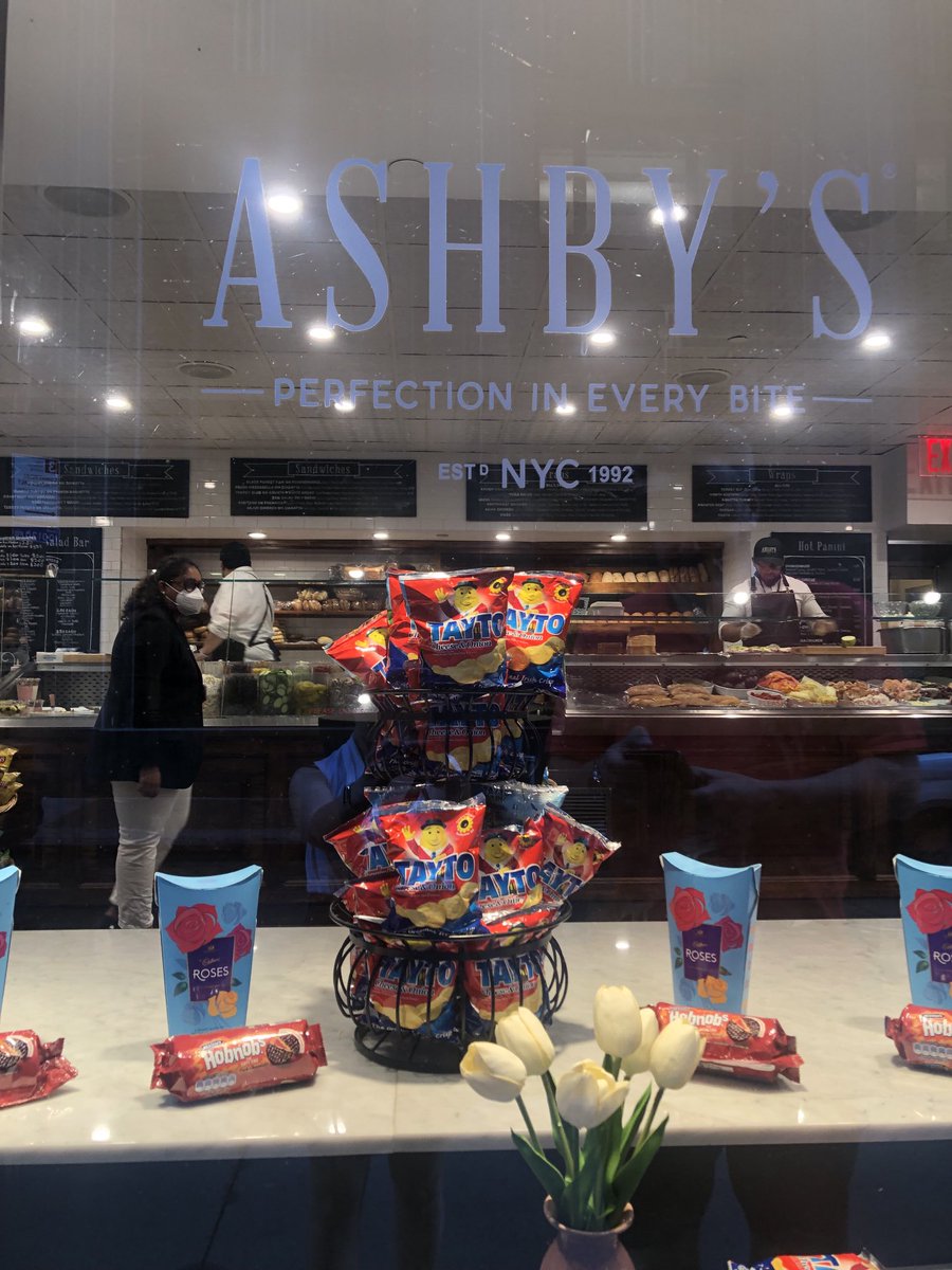 Dorasbeag's tweet image. Walking around the financial district in New York I spotted this homage to @MrTaytoIreland #Tayto