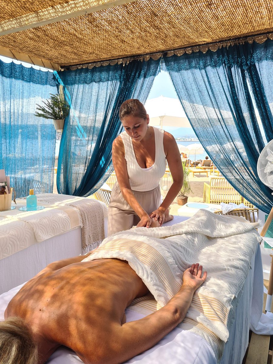 MadameBienEtre's tweet photo. Une bulle de Sérénité s’est installée à La Plage Blanche de Theoule. 

Découvrez l’offre spéciale bien etre pour une parenthèse de rêve avec matelas / déjeuner / massage :

 https://t.co/ShQ7KTriMP https://t.co/33A2GKW138
