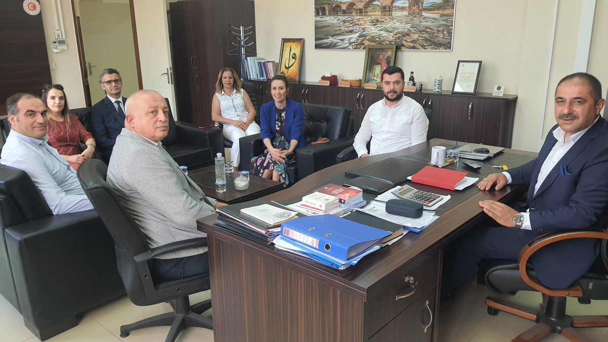 zafer_atik's tweet photo. 28 Haziran 2022 salı günü @DiyarTSO da Bakanlığımızca düzenleyeceğimiz, aldatıcı nitelikte olan indirimli satış uygulamaları ile ilgili eğitim programı hakkında #CeylanAVM, #ForumDiyarbakırAVM ve #NCityAVM Müdürleri ile görüşme gerçekleştirdik.
@etuketici https://t.co/5fBXSwGGnM