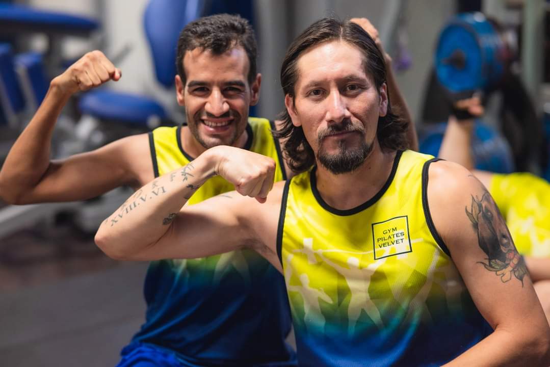 gympilatsvelvet's tweet photo. Si el #Velvet es nuestra segunda casa, ya sabéis quiénes sois nuestra segunda #familia #Velveteros 🤗🏃♂️🏋️🤸♀️
Estamos felices de cuidaros, de escucharos y de compartir logros y sueños con vosotros.😘
Por muchas más jornadas juntos!🥰
📸 @inigo_zgz
https://t.co/QIfihronuO https://t.co/jqg54YQqr7