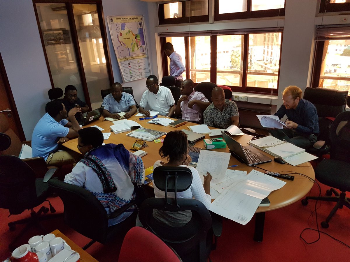 StephenMagohe's tweet image. This is how I started as a palynologist. An opportunity for internship at TNO-Geological Survey of the Netherlands and @TPDCTZ. 5 years down! Thanks to the Tanzania Stratigraphic Nomenclature Project, @UdsmOfficial,@DMtelela  Sander Houben, Nico Janssen and Roel Verreussel.