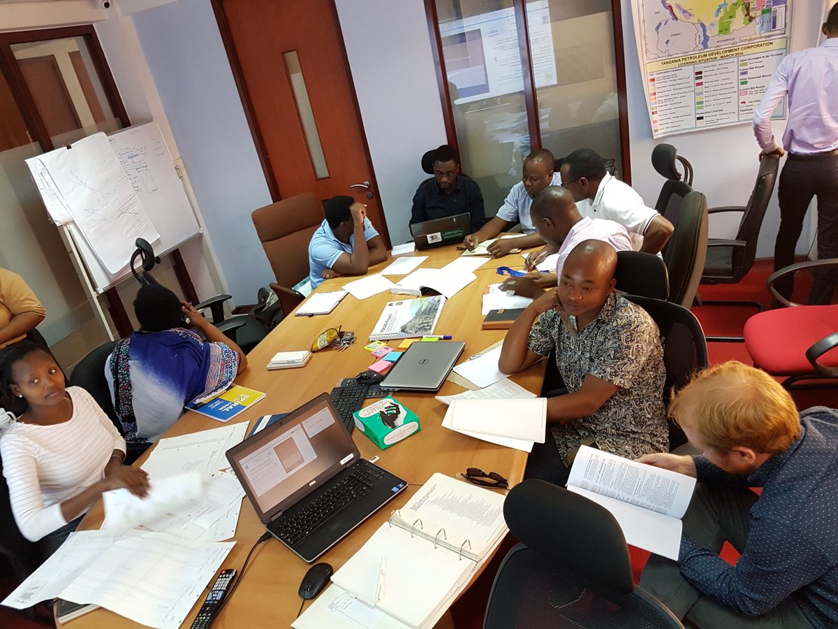 StephenMagohe's tweet image. This is how I started as a palynologist. An opportunity for internship at TNO-Geological Survey of the Netherlands and @TPDCTZ. 5 years down! Thanks to the Tanzania Stratigraphic Nomenclature Project, @UdsmOfficial,@DMtelela  Sander Houben, Nico Janssen and Roel Verreussel.