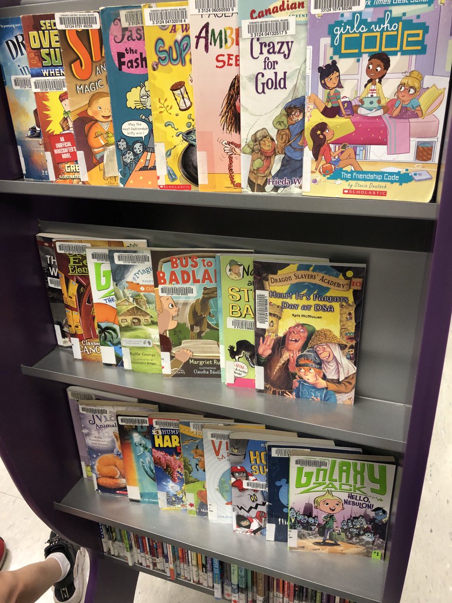 MmeLisa_Lewis's tweet image. What do teacher librarians do at the end of June? They ask students to assist in organizing the space! In 45 minutes, a gr 4 class performed magic!!! #ONSchoolLibrary ⁦@TDSBLibrary⁩ ⁦@oslacouncil⁩ ⁦@ProfLibraryTDSB⁩ @CdnSchoolLibrar⁩ ⁦@shelleylaskin⁩