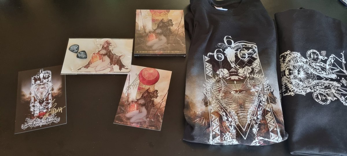 It has arrived 🙏
Thank you <a href="/ICDDecadence/">Imperial Circus Dead Decadence Official</a> for making awesome music 🤘