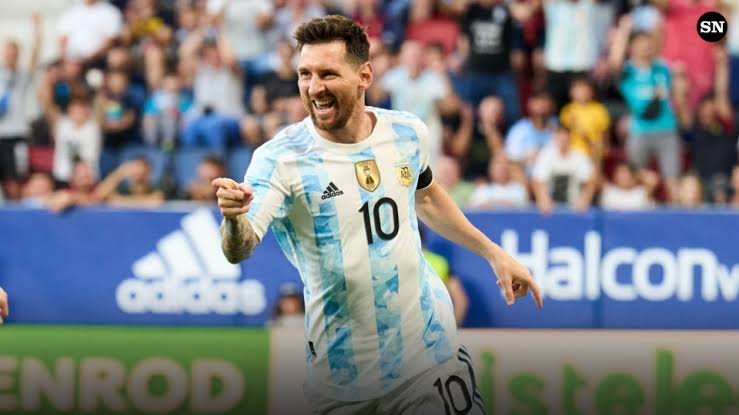 Samiul_Tasin's tweet photo. Happy Birthday The King Of Football 👑🔥
Leo Messi 🇦🇷 https://t.co/HHttapiuUB