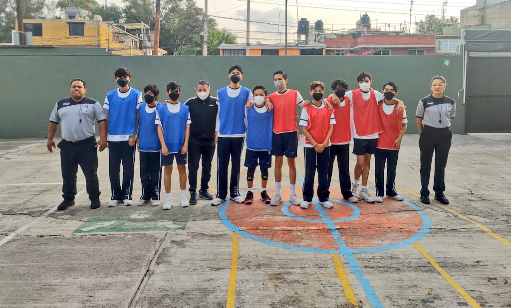 PaulaBarraza14's tweet photo. ¡Ya comenzamos! 🏀🥇
2.ºA VS 2.ºB ✨

¡Vamos, @seclancaster! https://t.co/iRlJ892AIB