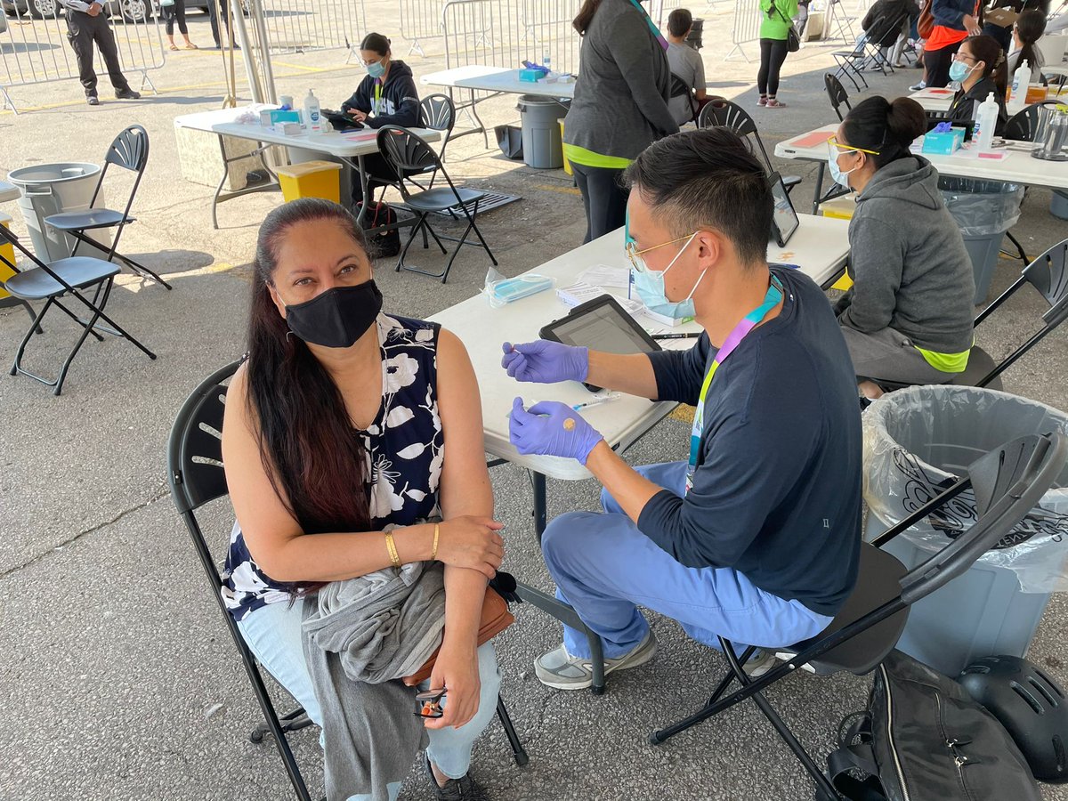 MGHToronto's tweet photo. We’re working with our Ontario Health Team, @ETHPnews, to shift our efforts toward #COVID19 recovery.

As a result, we’re implementing changes to our vaccine work in #EastToronto starting June 27: https://t.co/D5aA1eG8bm 1/7 https://t.co/7XJEuII6Hj