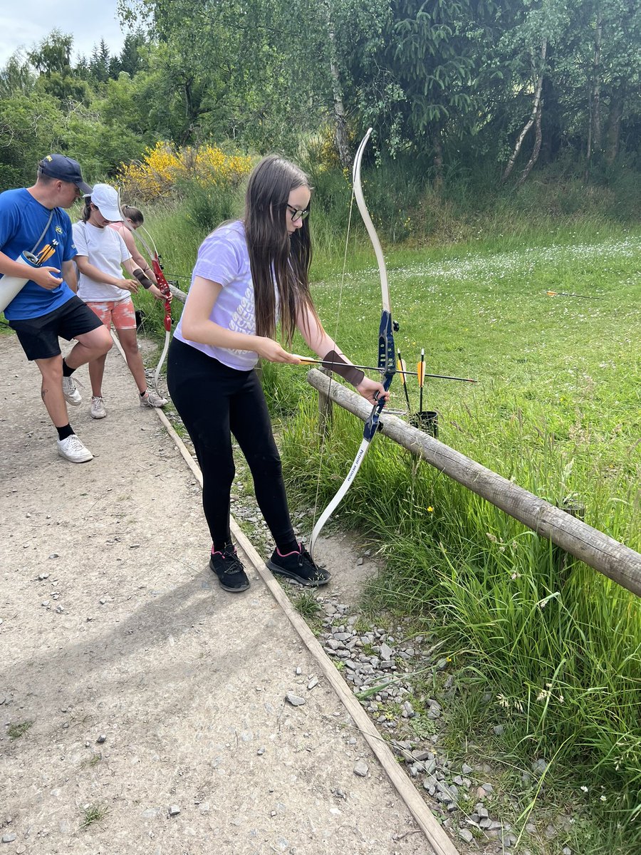 MrsMclean9's tweet photo. Group 3 Archery, lots of Robin Hoods in training #aspirebelieveachieve #schoolcamp @NewtongrangePS https://t.co/oRobGQniBa