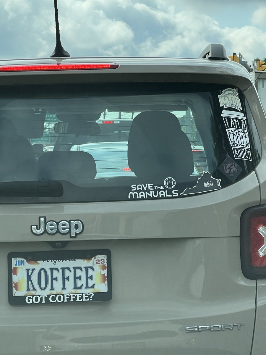 Lynchables514's tweet photo. @BarstoolBigCat car goals https://t.co/JeDyVVHR3x