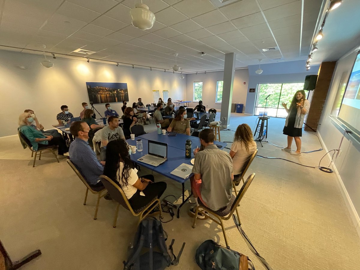 BigCzcn's tweet image. Last week more than two dozen members of the @NSF-funded @CZCNet #BigDataCluster met in Burlington, Vermont to reconnect, recharge, and review our work. Here's a 🧵describing some of our Day 1 programming.