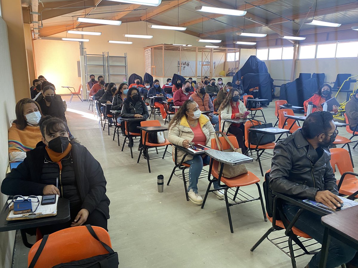 cecytehtulanvin's tweet photo. Se da inicio a la sesión ordinaria de CTEMS correspondiente al mes de junio, teniendo como objetivo principal evaluar los resultados obtenidos al concluir el semestre, en las cuatro prioridades educativas del sistema básico de mejora.
@CECyTEHidalgo 

#YoSoyCTEMS2022 https://t.co/Bu16c1fLLu