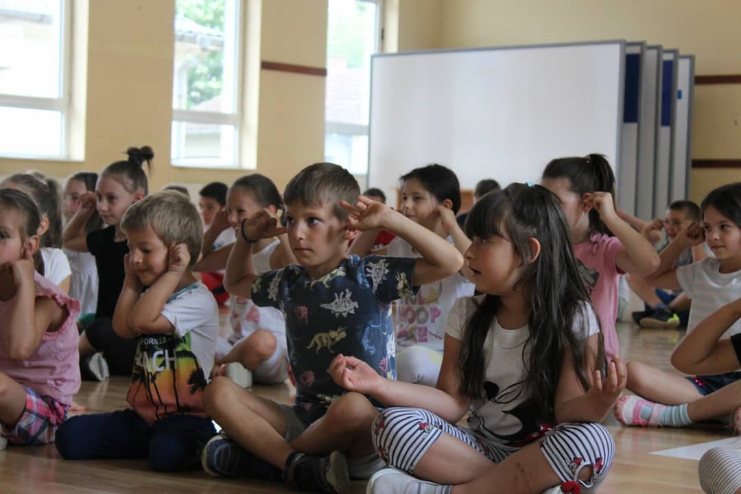 Svitac_BiH's tweet photo. This week was super cool despite the hot temperatures! We enjoyed greeting familiar faces and welcoming many new friends. Every day was full of fun and exciting activities. 

#firefly_international #svitacbosnia #education #children #learning #languages #music https://t.co/1mU0OEnQ8Z