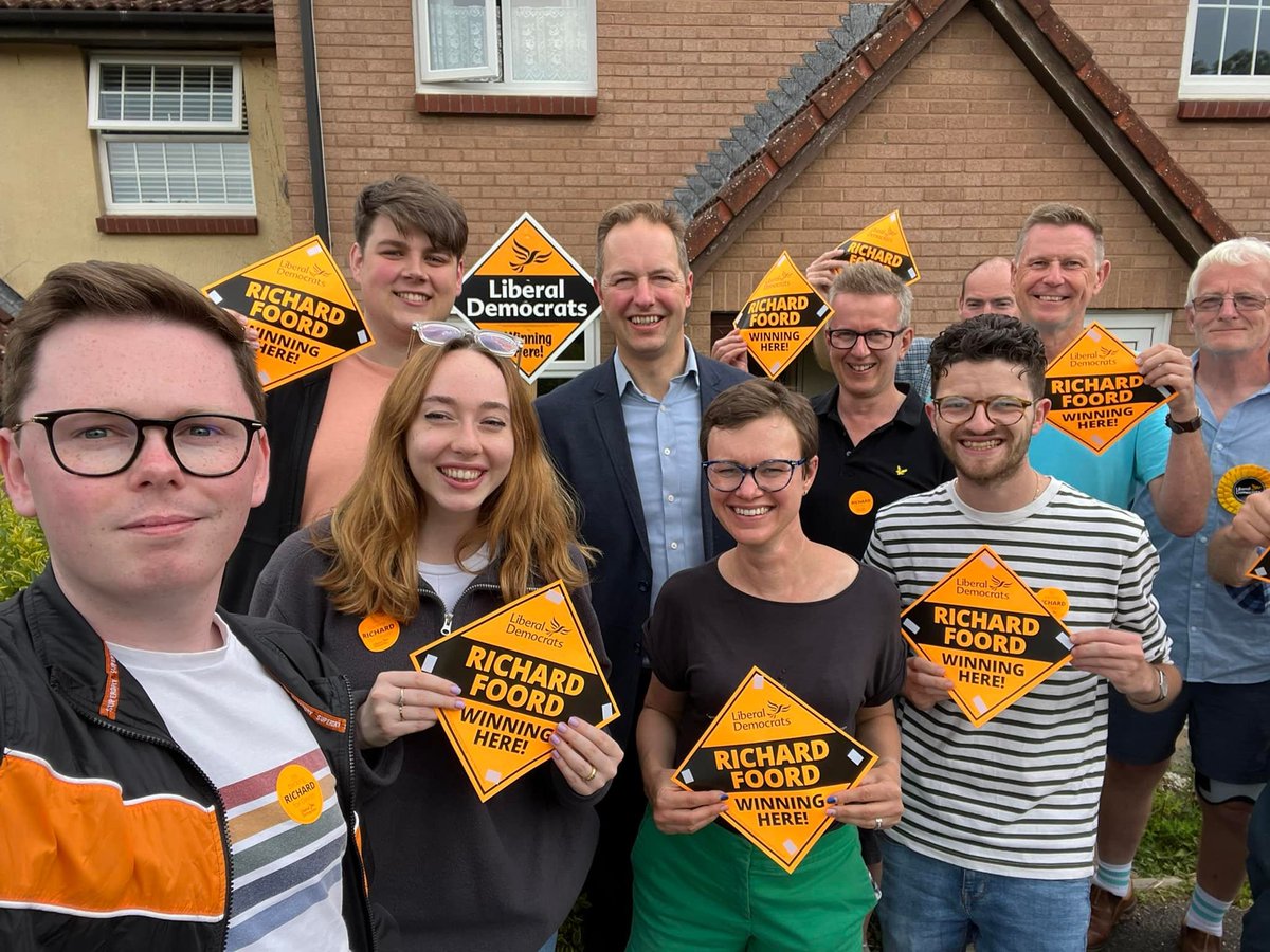 Last night in #Seaton  #Devon at 8pm. 
l think we had an idea of what was going to happen.
#TivertonandHonitonByElection 
<a href="/TivHonLibDems/">Tiverton & Honiton Lib Dems 🔶</a> 
#LibDems