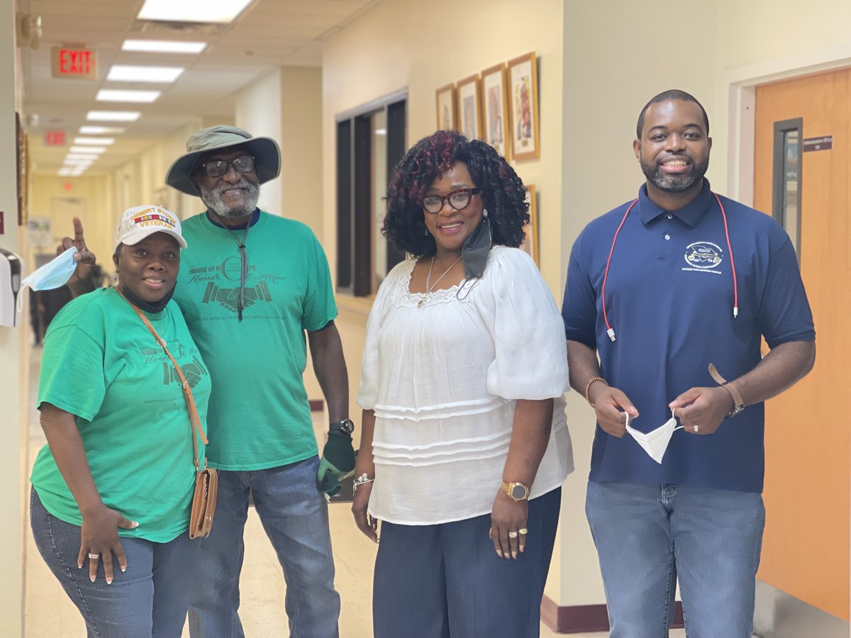 wearescacap's tweet image. Thank you pastor Jarrett Washington for allowing us to offer a Community Vaccine &amp;amp; Resource Pop-Up Clinic at your Church. We are looking forward to partnering with your church in future opportunities.
 #SCACAP  #SCSTAY #Waccamaw EOC #HopewellAMEChurch  #CovidVoices