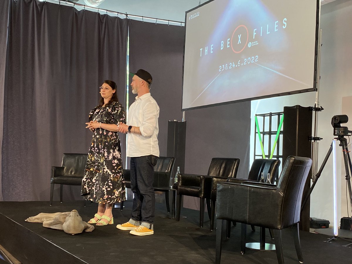 das wars #bex22 von <a href="/paymentbanking/">Payment & Banking</a> mit knapp 1000 Menschen per Stream und knapp 300 vor Ort. DANKE! Auf zur #cryptx22 und #trx22 und dann natürlich wieder #bex23 :)