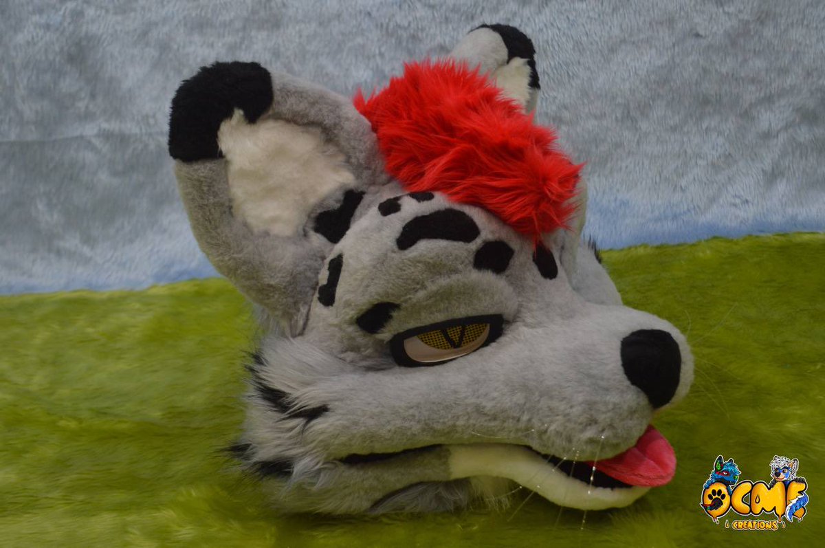 #Project25 

Hier ist der fertige Schneeleoparden Kopf 

Here is the finished snowleopard head 

#Fursuit #Fursuitmaker #Furry #Furrie #Furryfandom #Fursuitfriday