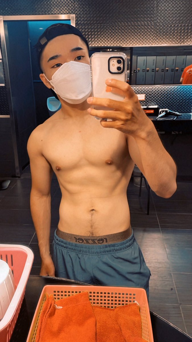 一堆人敲碗很久
再不發文大家都以為我消失了🙈🙈