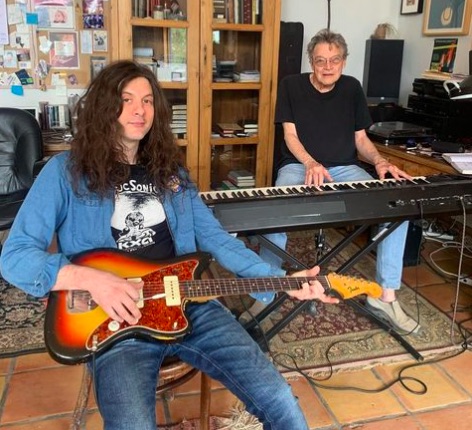 Watch Kurt Vile (@therealkurtvile) & outlaw country legend Terry Allen cover Townes Van Zandt and duet on Vile's 'Bassackwards' in Santa Fe bit.ly/3A2p6qH