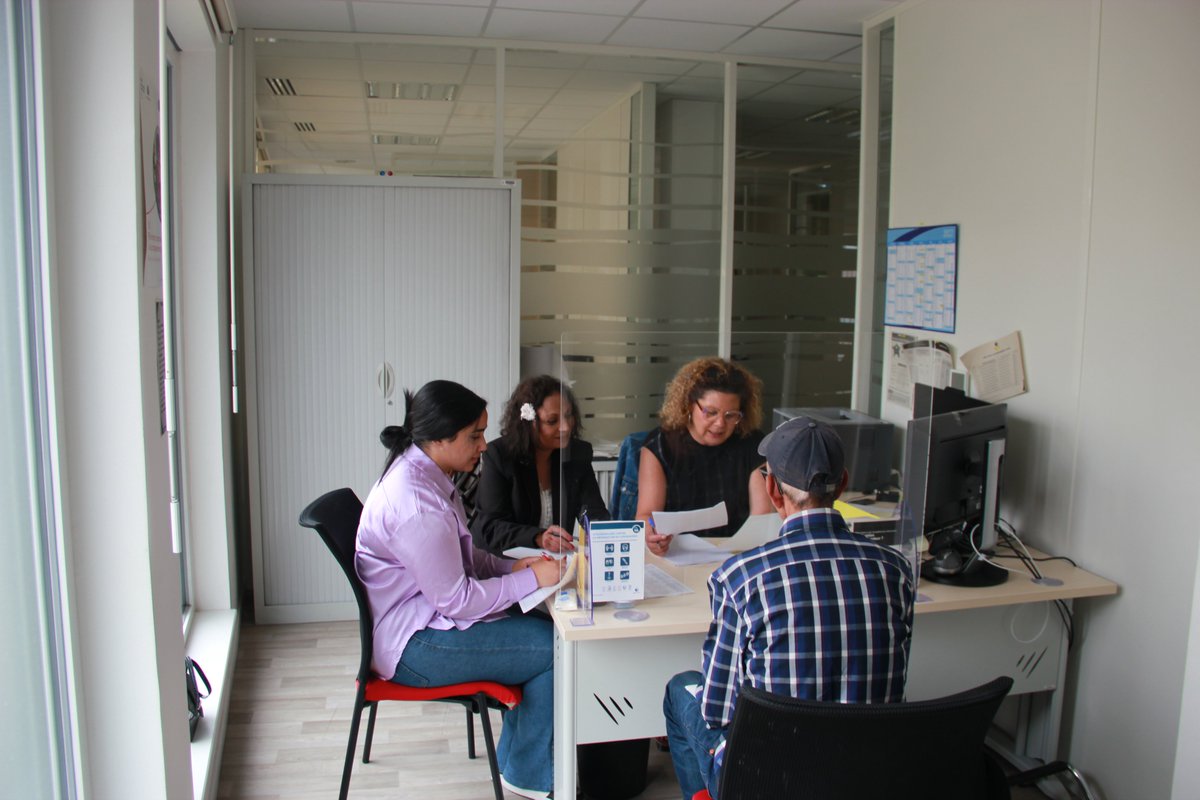 🎯Jobdating #IAE sur l'agence @poleemploi_IDF #Mantes.
26 demandeurs ont rencontré 5 structures d'#insertion par l'activité économique.
👉 présentation du dispositif
👉 présentation des structures et postes
👉entretiens de recrutement
<a href="/Recycmatelas/">Recyc Matelas Europe</a> <a href="/reprotechnique/">Reprotechnique</a> 
#TeamPEIDF