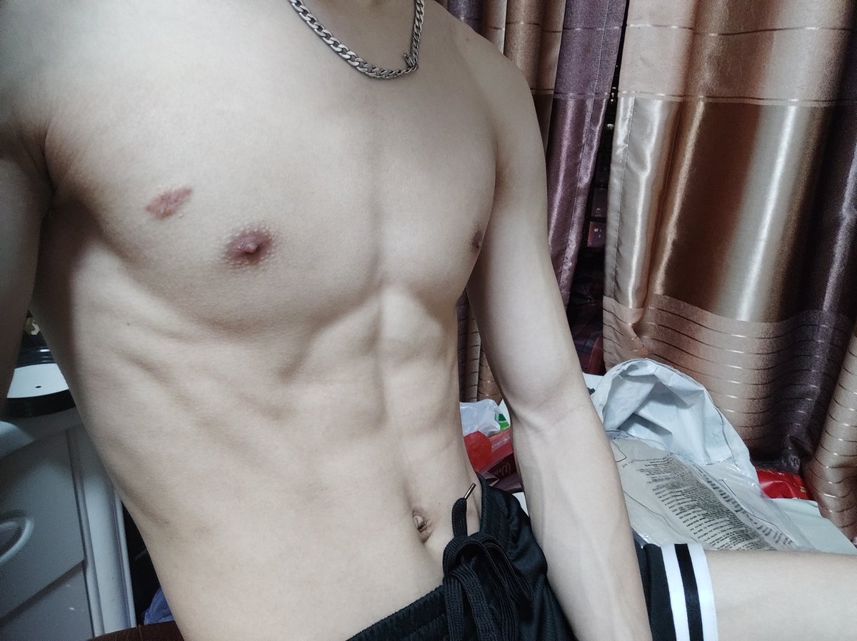 就是说健身完巨累
#反差 #男m #黑丝  #舔脚 #调教 #坐脸 #羞辱调教 #男高中生 #男大  #磕炮 #男喘 #舔逼 #手冲实录 #娇喘 #自慰 #叫床 #御姐