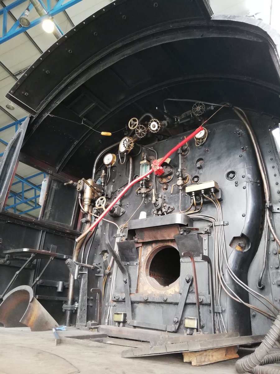 jaymz_hatstand's tweet photo. A view not easily afforded usually is the cab of @RailwayMuseum Southern Railways Q1, but as the tender has been separated at present, it makes for some very useful views, especially for modelling! #ClassicSteam #Charlie #TMRGUK https://t.co/kBeQPOCV75