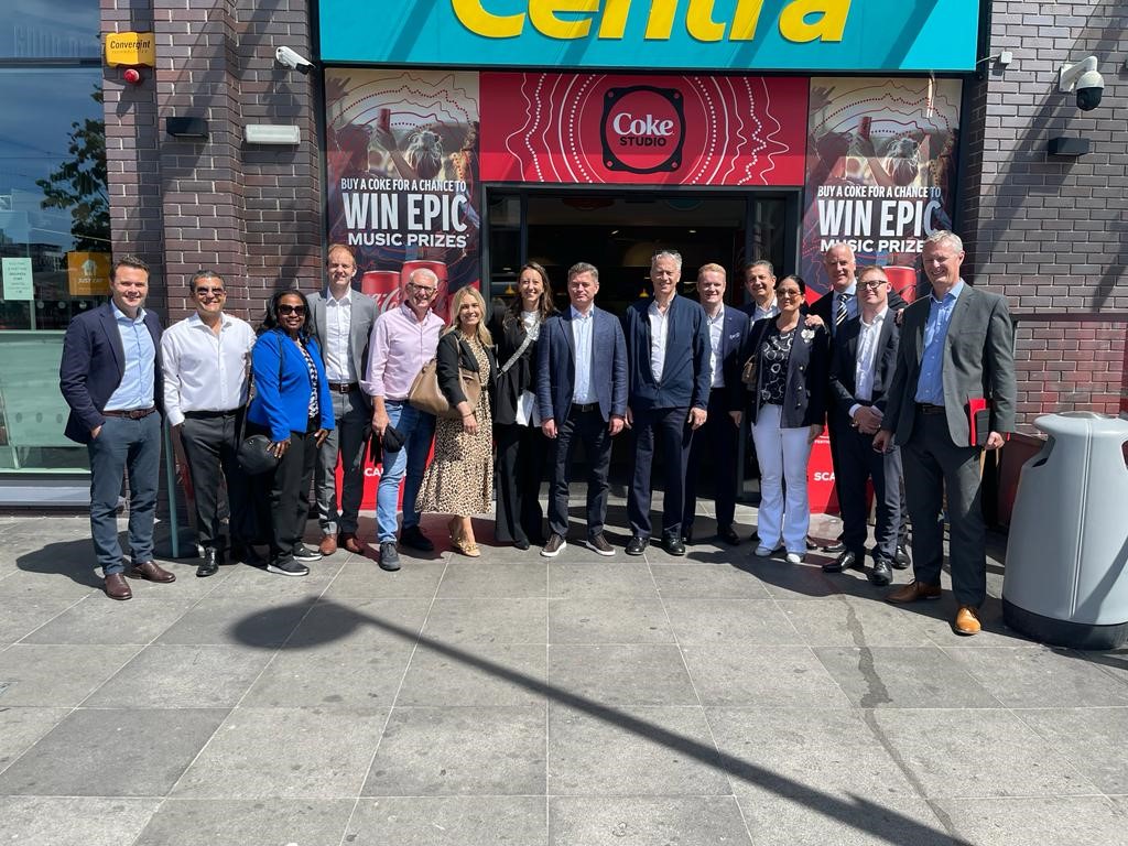 agnesefilippi's tweet photo. It was a pleasure to welcome our Chairman & CEO James Quincey to Dublin this week as part of his involvement in the #CGFSummit. We also took the time to visit some local retailers showcasing the Coca-Cola spirit! #CocaColaMagic https://t.co/LiAxGgZt0C